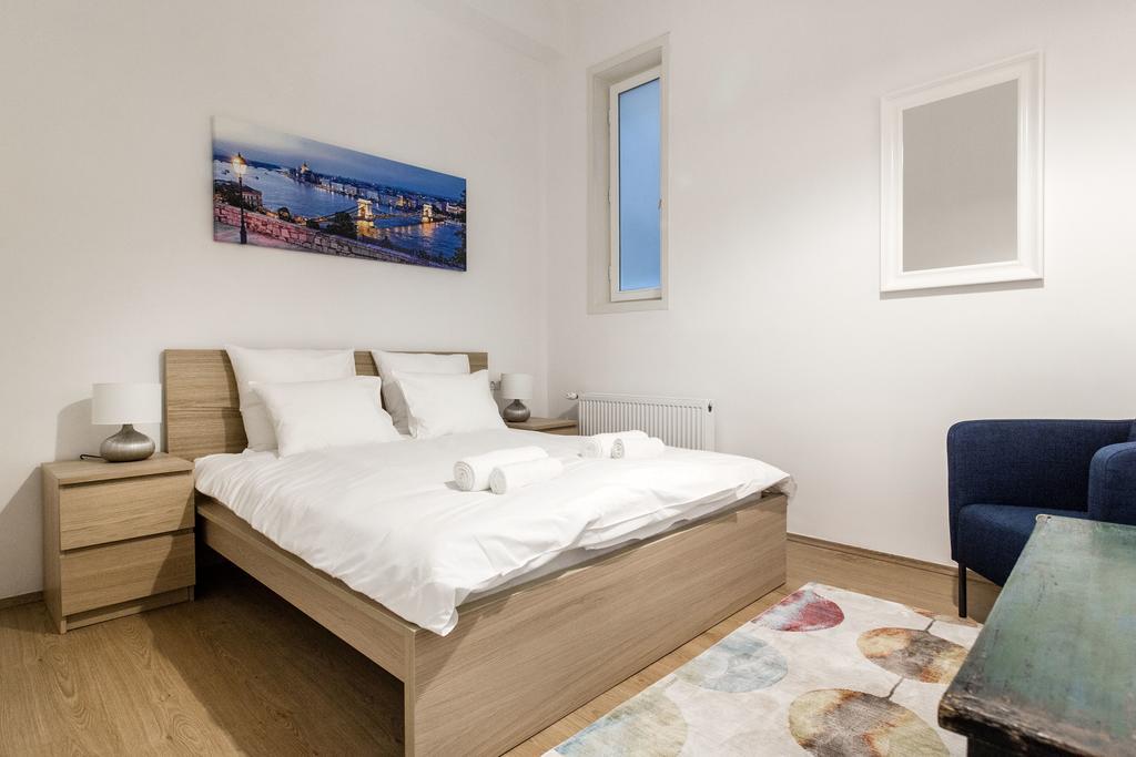 Basilica Dream Home In The Absolute Center บูดาเปสต์ ภายนอก รูปภาพ