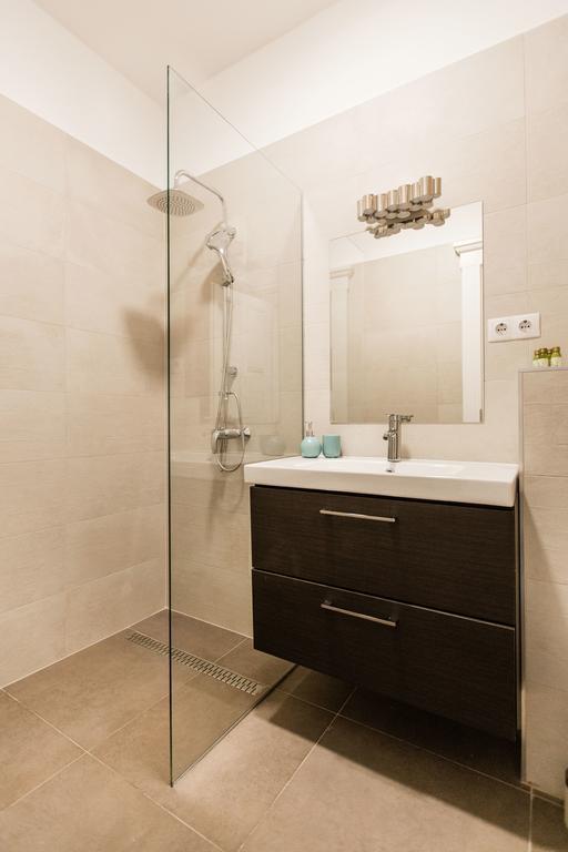 Basilica Dream Home In The Absolute Center บูดาเปสต์ ภายนอก รูปภาพ