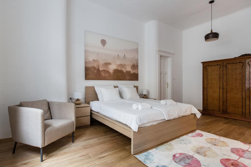 Basilica Dream Home In The Absolute Center บูดาเปสต์ ภายนอก รูปภาพ